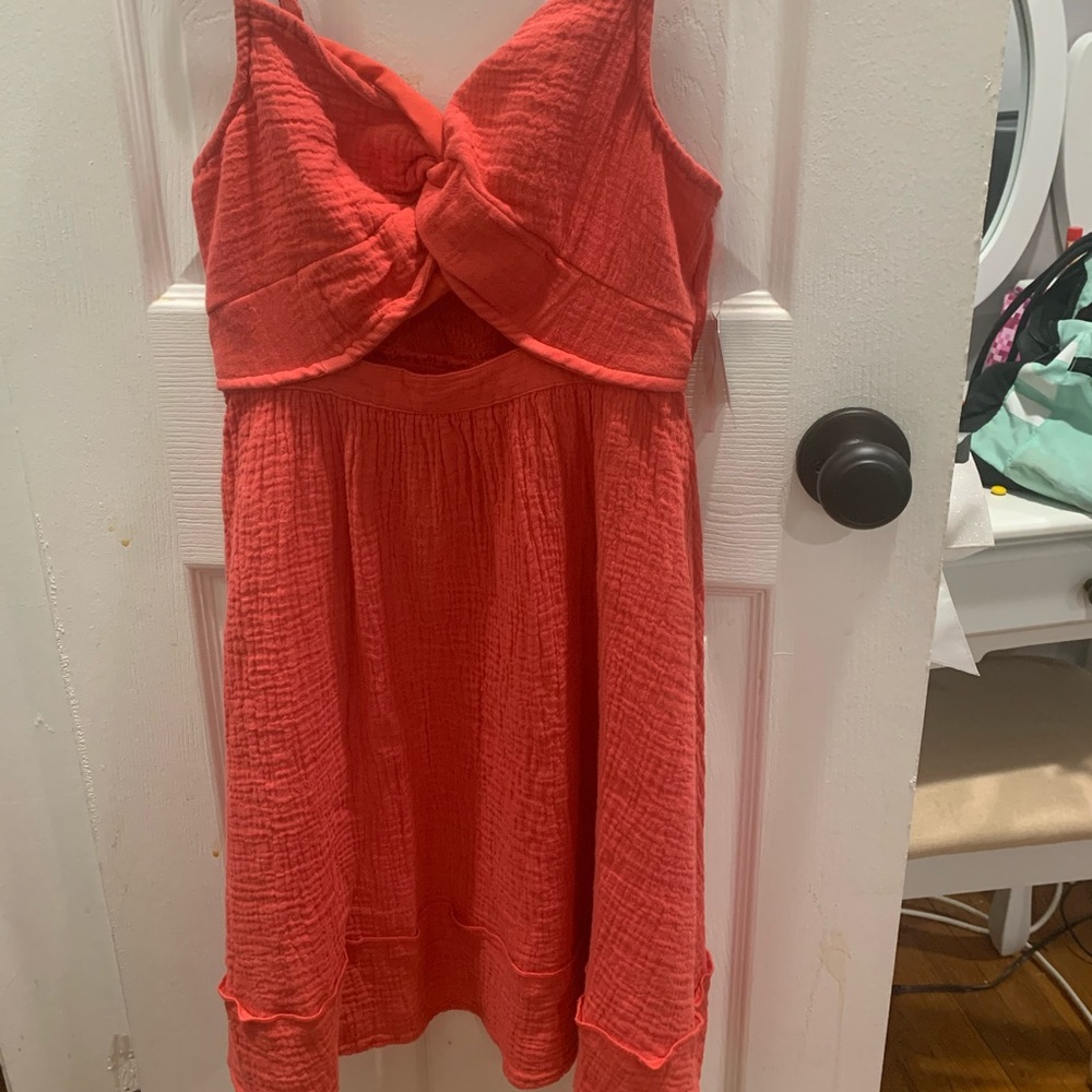 orange dress